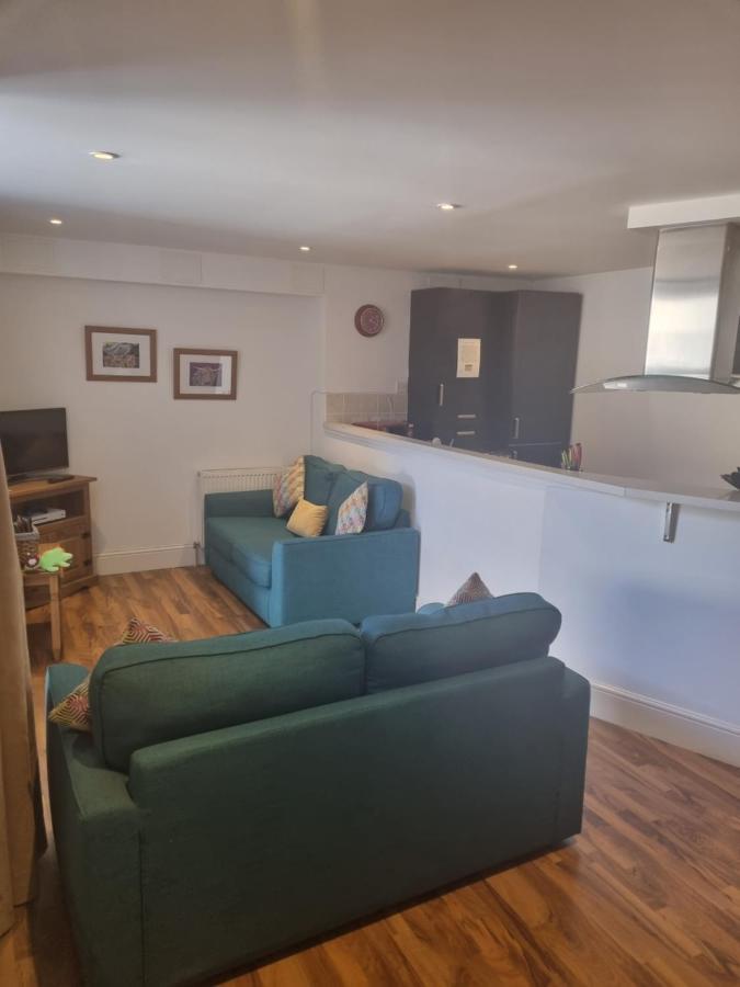 Stunning Spacious Apartment On River Ness Inverness Exterior photo